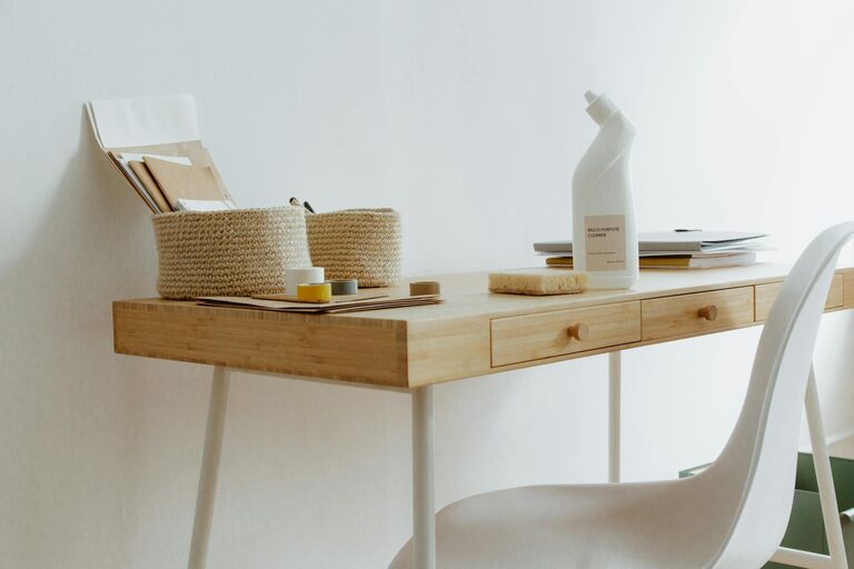 Consejos prácticos para organizar un espacio de trabajo en casa eficiente y cómodo